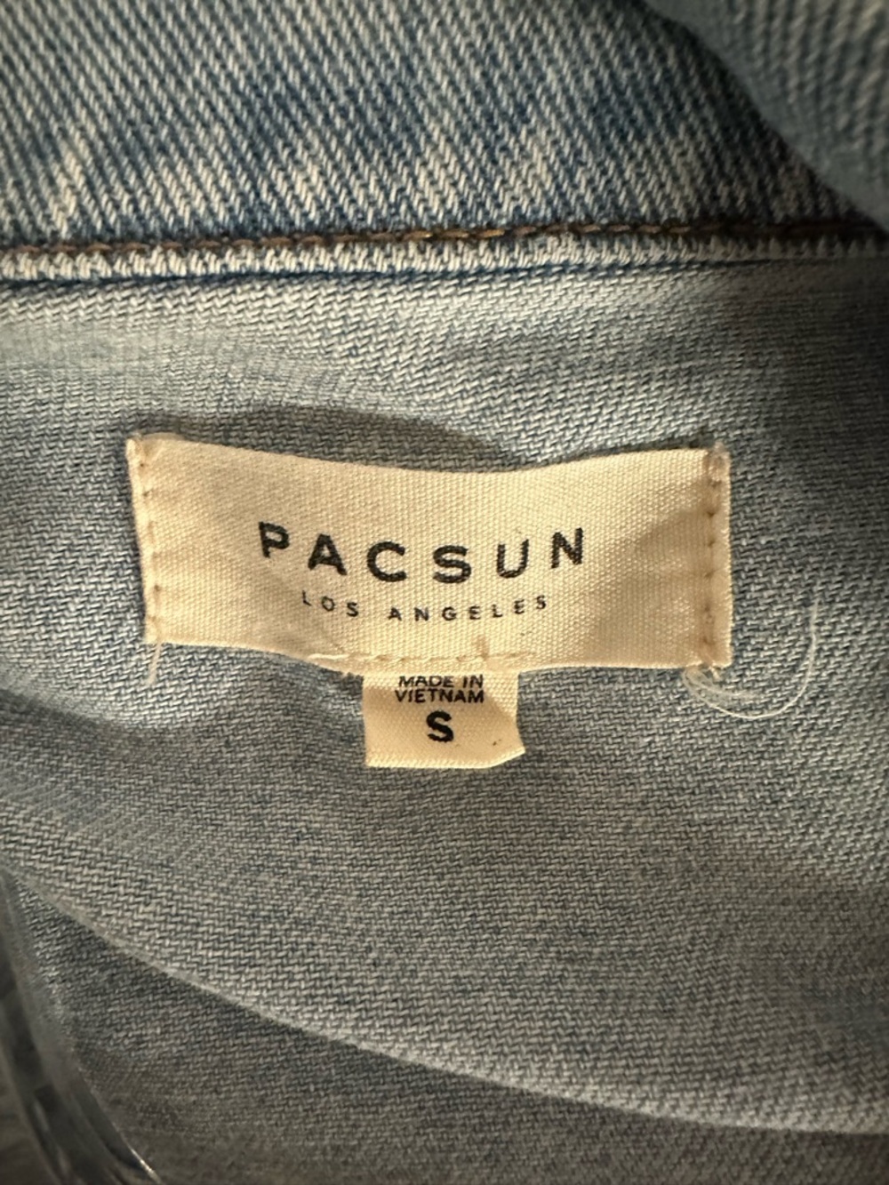PacSun Light Washed Blue Distressed Denim Jacket Casual Layering Piece Sz Small - Picture 5 of 8